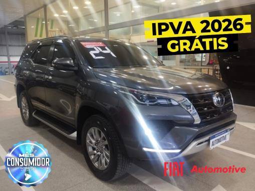 TOYOTA HILUX 2.8 D-4D TURBO DIESEL CD SRX 4X4 AUTOMÁTICO